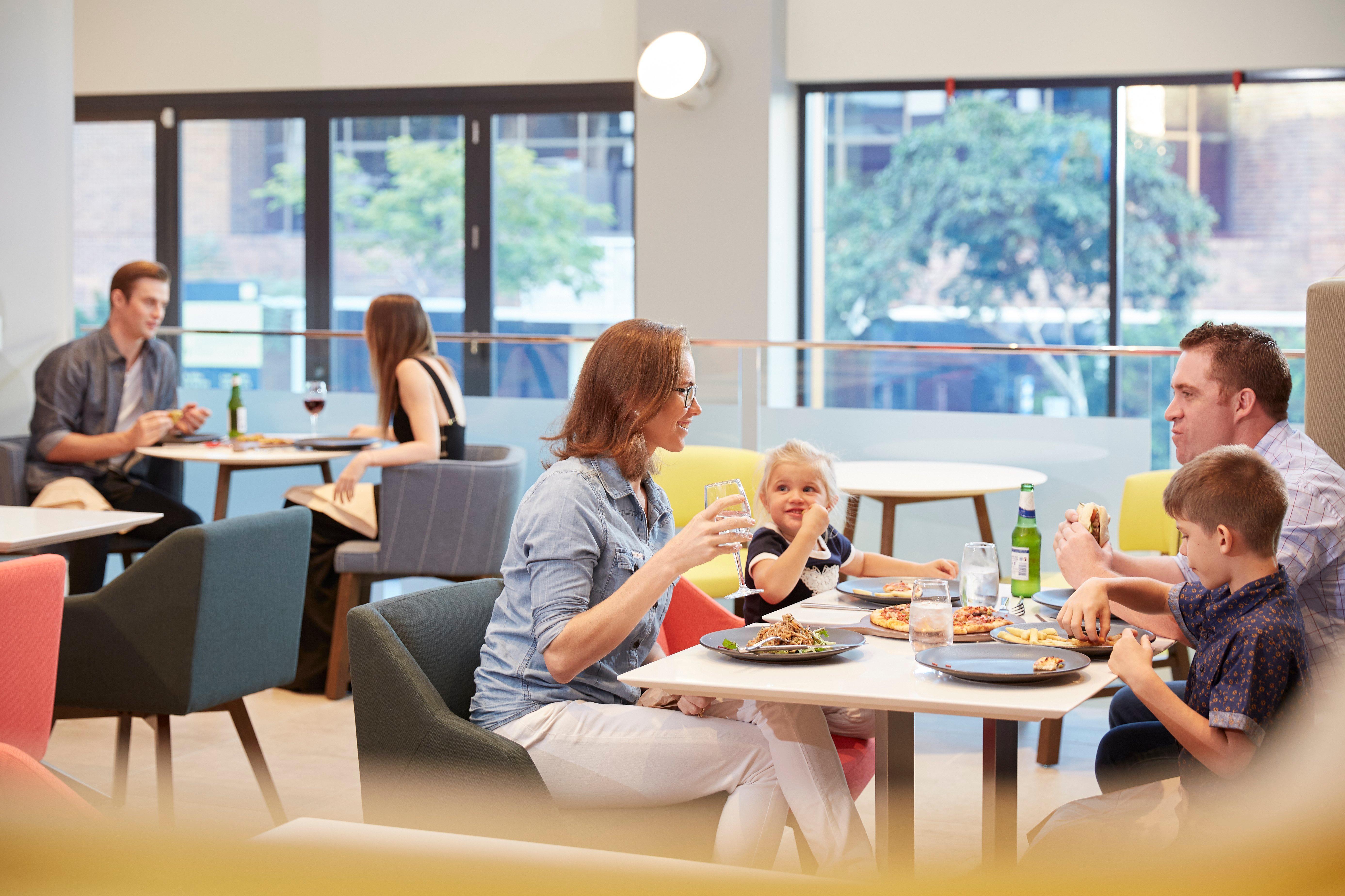 Holiday Inn Express Brisbane Central By Ihg Zewnętrze zdjęcie