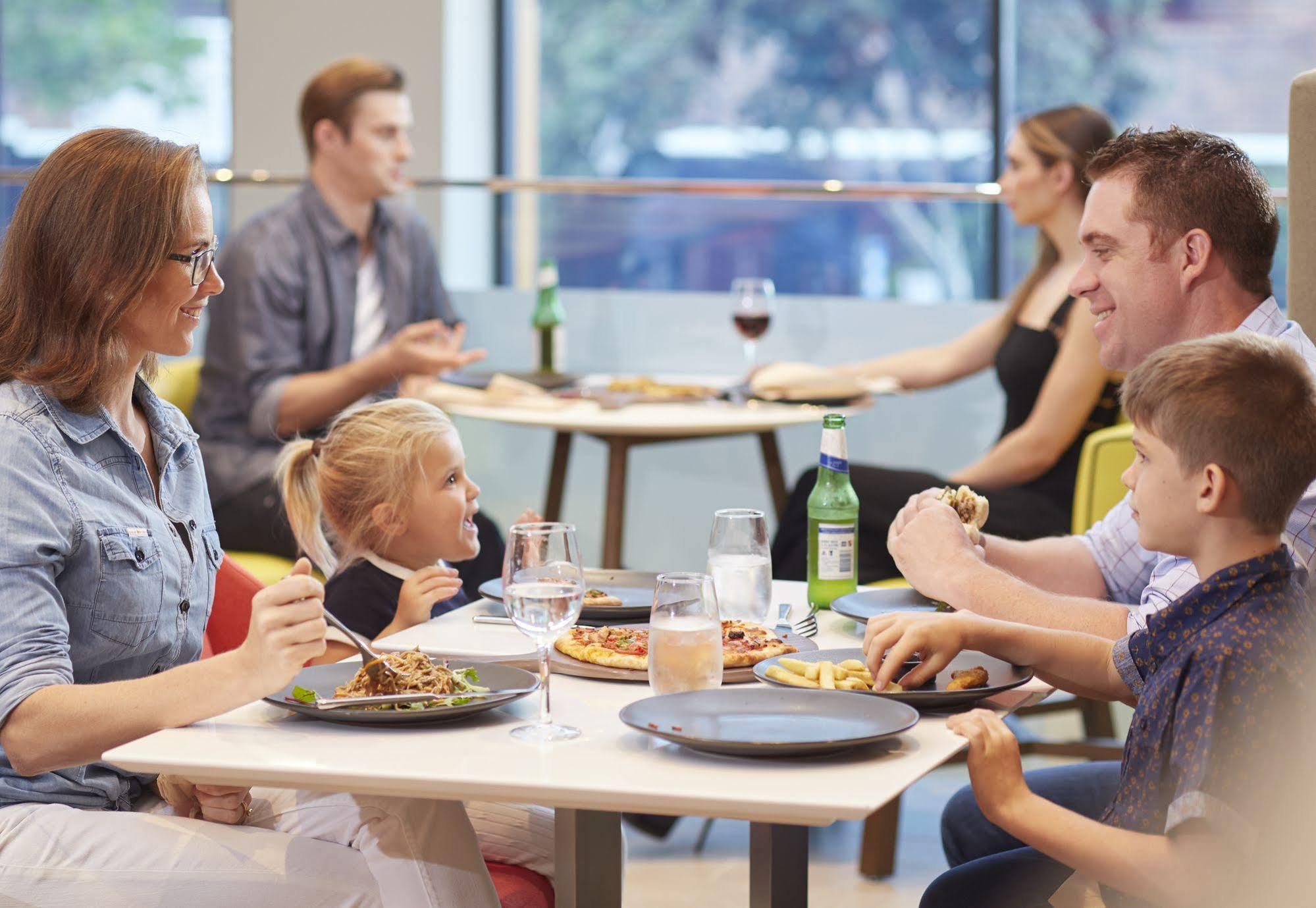 Holiday Inn Express Brisbane Central By Ihg Zewnętrze zdjęcie